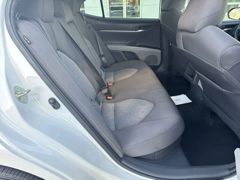 Used 2020 Toyota Camry LE image 28