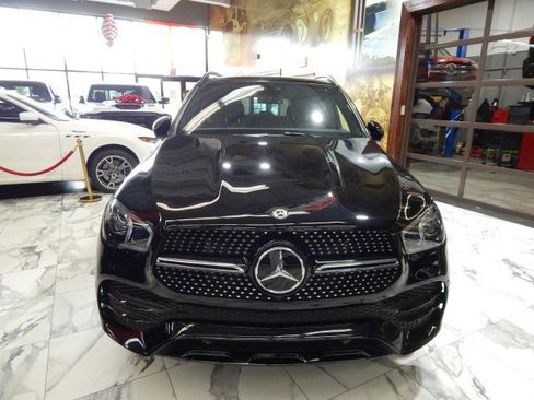 Used 2023 Mercedes-Benz GLE 450 4MATIC w/ AMG Line Exterior image 3