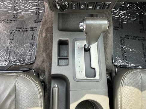 Used 2015 Nissan Xterra PRO-4X w/ Pro-4x Leather Package AWD/4WD image 20