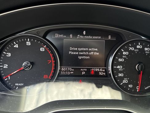 Used 2022 Audi Q5 2.0T Premium w/ Convenience Package AWD/4WD image 2