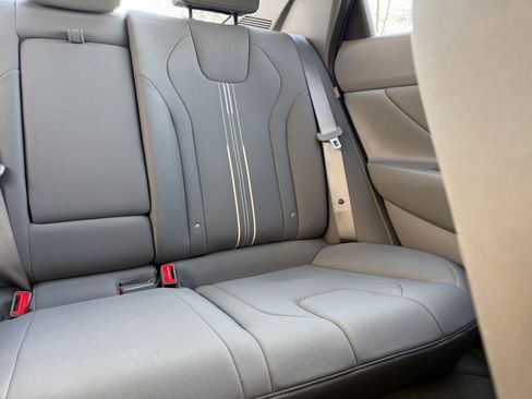 Used 2025 Hyundai Elantra SEL image 38