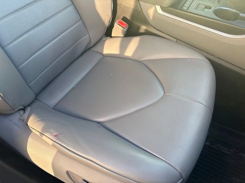 Used 2020 Toyota Highlander XLE AWD/4WD image 26
