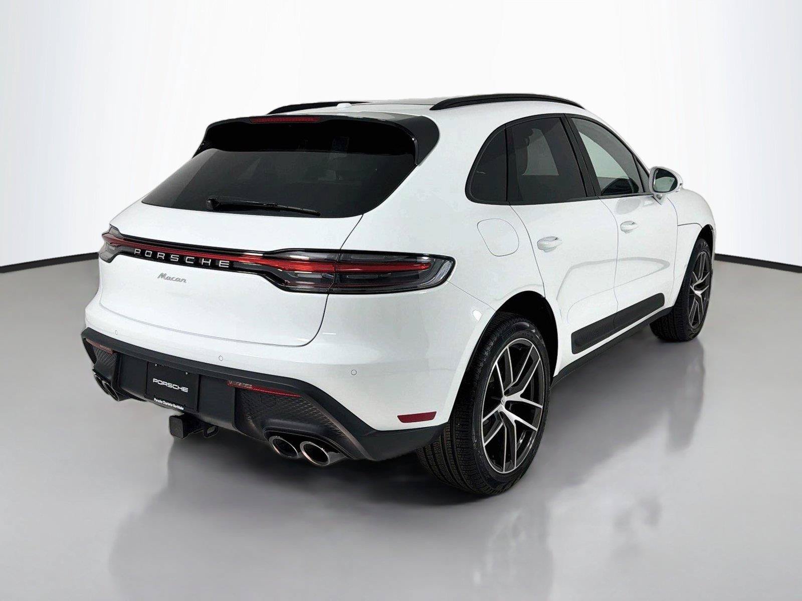 Certified 2026 Porsche Macan AWD/4WD image 29