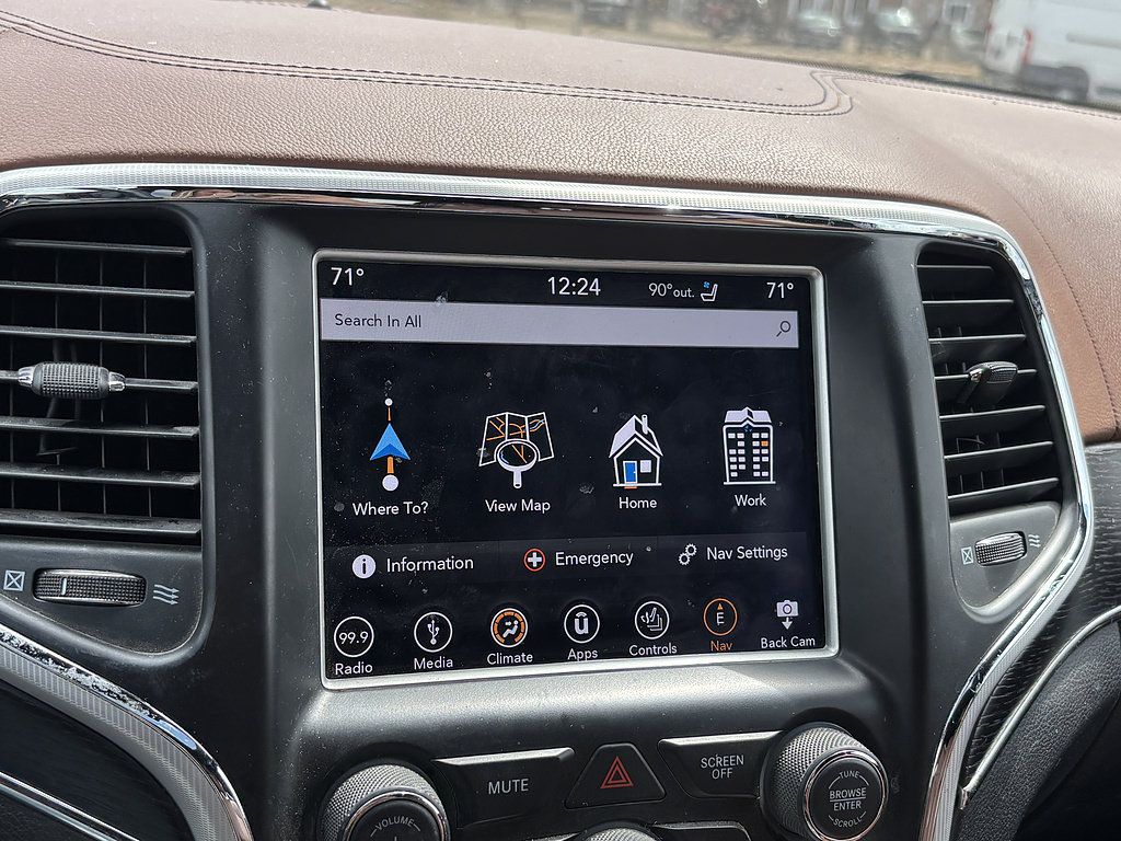 Used 2018 Jeep Grand Cherokee Summit AWD/4WD image 10