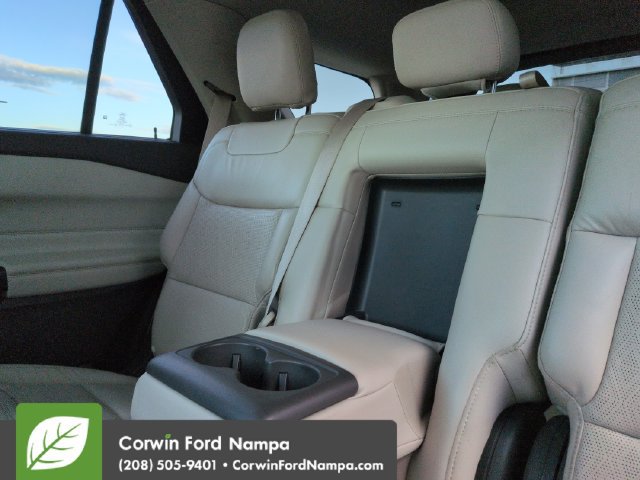 Used 2020 Ford Explorer Platinum w/ Premium Technology Package AWD/4WD image 24