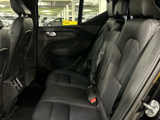 Used 2023 Volvo XC40 B5 Plus w/ Climate Package AWD/4WD image 24