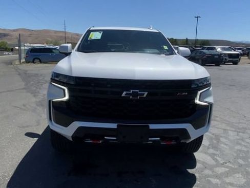 Used 2023 Chevrolet Tahoe Z71 w/ Z71 Off-Road Package AWD/4WD image 3