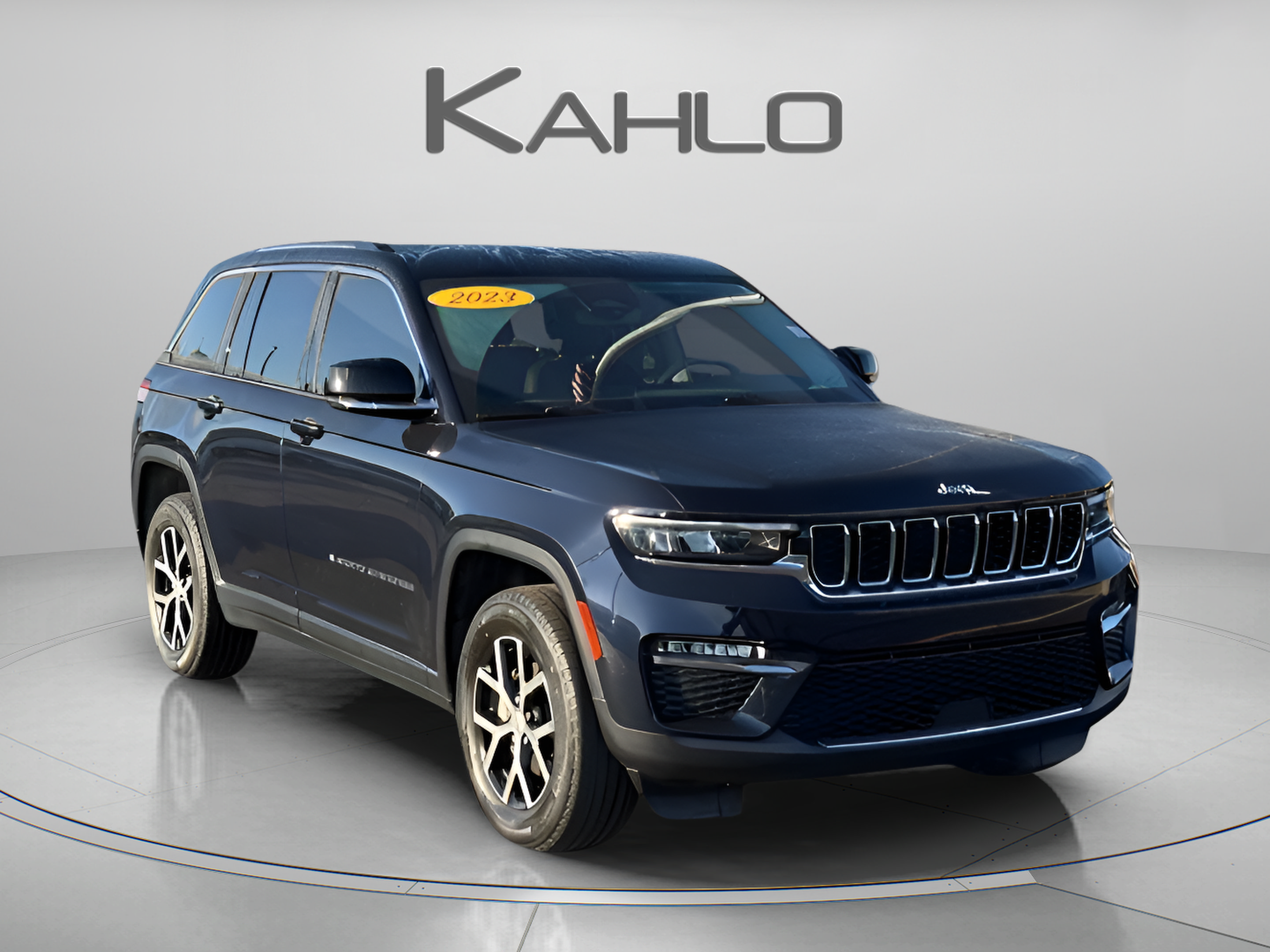 Used 2023 Jeep Grand Cherokee Limited AWD/4WD image 6