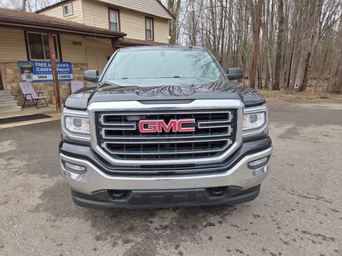 Used 2017 GMC Sierra 1500 SLE w/ SLE Value Package image 9