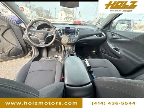 Used 2022 Chevrolet Malibu RS image 21