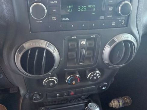 Used 2014 Jeep Wrangler Unlimited Sport w/ Quick Order Package 24S AWD/4WD image 12