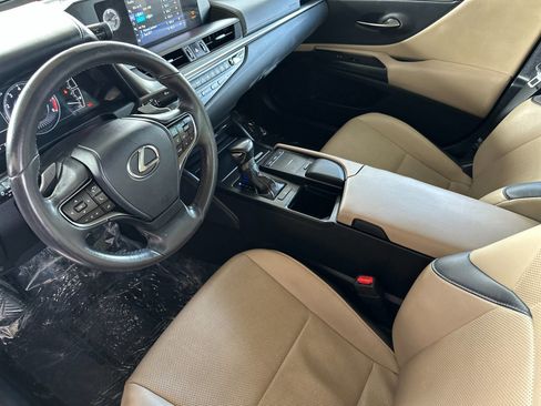 Used 2021 Lexus ES 350 w/ Accessory Package image 10