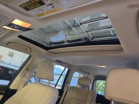 Used 2023 Lexus GX 460 Premium w/ Accessory Package AWD/4WD image 34