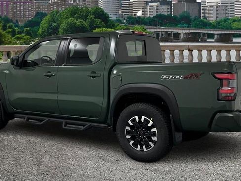 Used 2024 Nissan Frontier PRO-4X w/ Technology Package AWD/4WD image 7