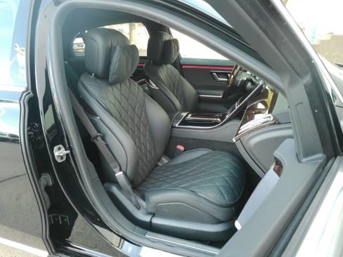 Used 2024 Mercedes-Benz S 580e 4MATIC Sedan image 27