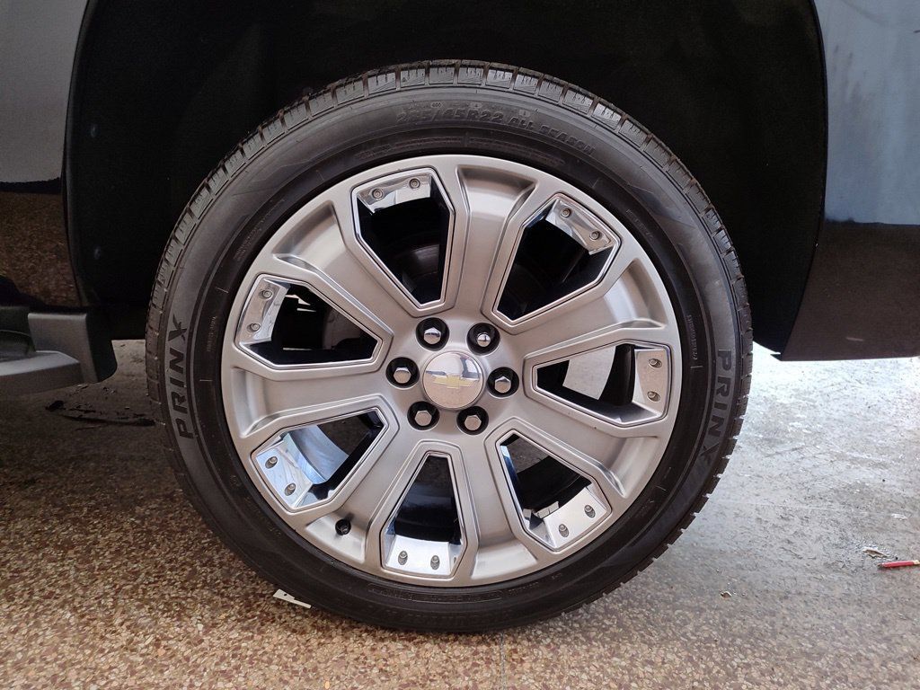 Used 2019 Chevrolet Tahoe LT w/ Luxury Package AWD/4WD image 26