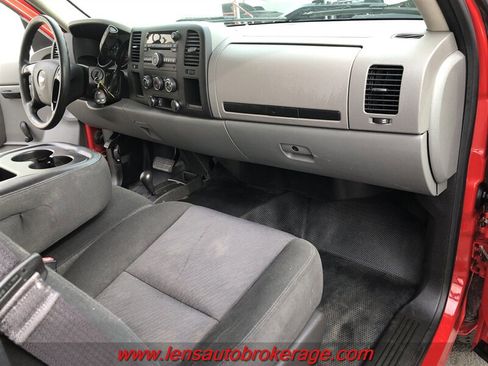 Used 2013 Chevrolet Silverado 1500 W/T AWD/4WD image 18