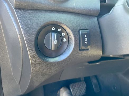 Used 2014 Ford Fiesta SE FWD image 25