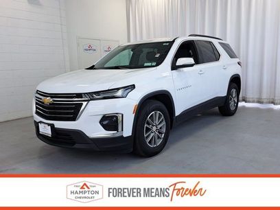 Used 2023 Chevrolet Traverse LT w/ Rear Camera Mirror Package