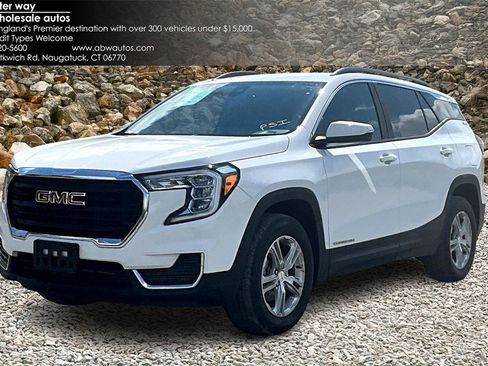 Used 2023 GMC Terrain SLE w/ Driver Convenience Package image 1