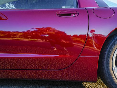 Used 2003 Chevrolet Corvette 50th Anniversary Edition w/ Preferred Equipment Group image 88