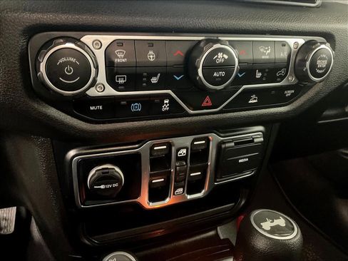 Used 2024 Jeep Wrangler Sport S w/ Convenience Group image 25