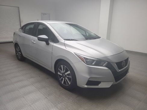 Used 2021 Nissan Versa SV FWD image 13