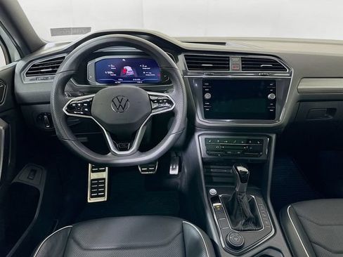 Used 2024 Volkswagen Tiguan SEL R-Line AWD/4WD image 28