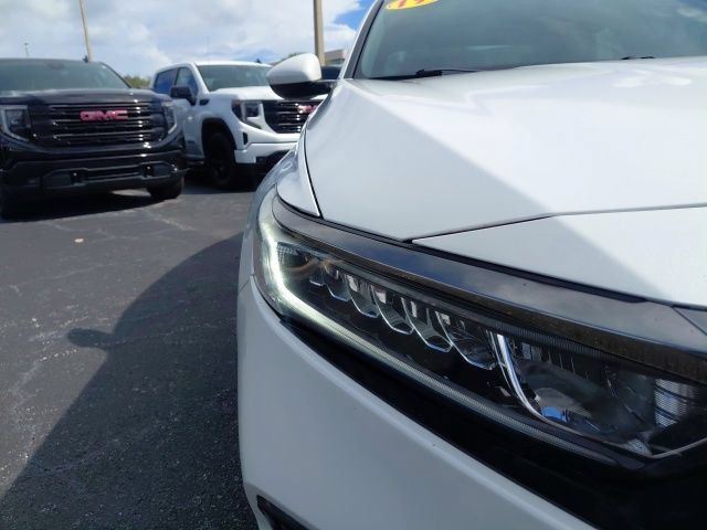 Used 2019 Honda Accord Sport image 9
