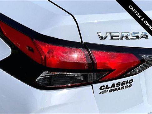 Used 2024 Nissan Versa SV w/ Trunk Package image 22