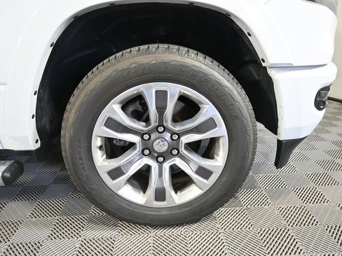 Used 2022 RAM 1500 Limited w/ Body Color Bumper Group AWD/4WD image 12