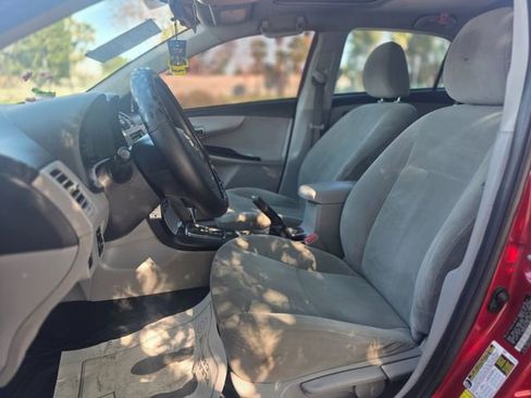 Used 2013 Toyota Corolla LE image 21