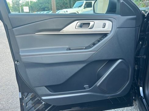 New 2026 Ford Explorer Active image 31