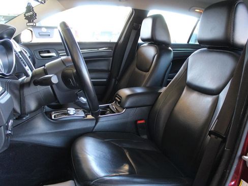 Used 2015 Chrysler 300 Limited w/ Driver Convenience Group RWD image 17