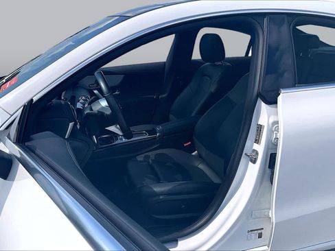 Used 2025 Mercedes-Benz CLA 250 4MATIC image 8