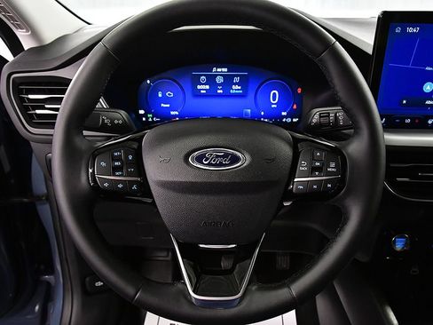 Used 2025 Ford Escape Platinum FWD image 19