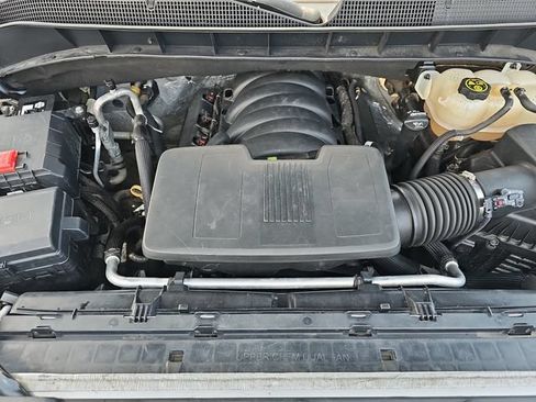 Used 2019 Chevrolet Silverado 1500 LT Trail Boss AWD/4WD image 32