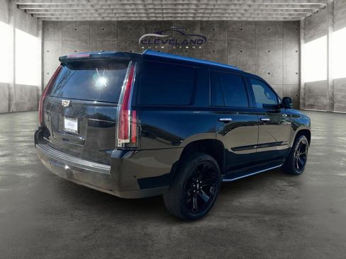 Used 2019 Cadillac Escalade Luxury w/ Escalade Sport Edition AWD/4WD image 3