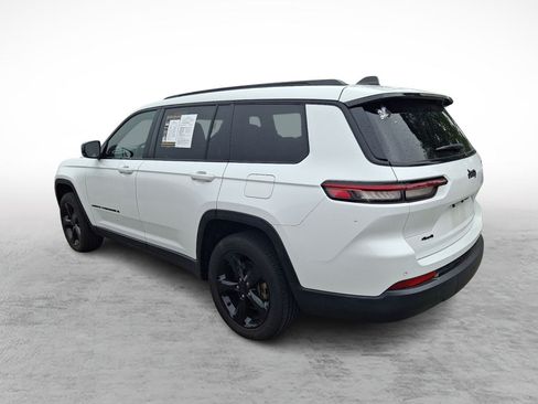 Used 2023 Jeep Grand Cherokee L Laredo AWD/4WD image 3