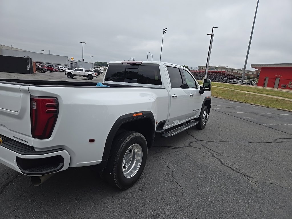 Used 2025 GMC Sierra 3500 Denali w/ Denali Reserve Package AWD/4WD image 5