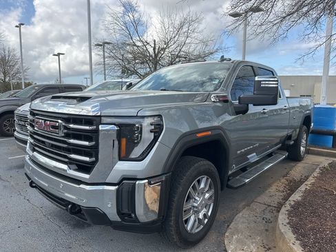 Used 2024 GMC Sierra 2500 SLT w/ SLT Premium Package image 3