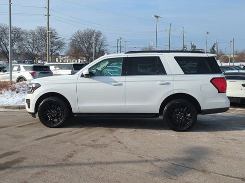 Used 2024 Ford Expedition XLT image 5
