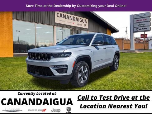 Used 2022 Jeep Grand Cherokee Limited 4xe w/ Luxury Tech Group II AWD/4WD image 5