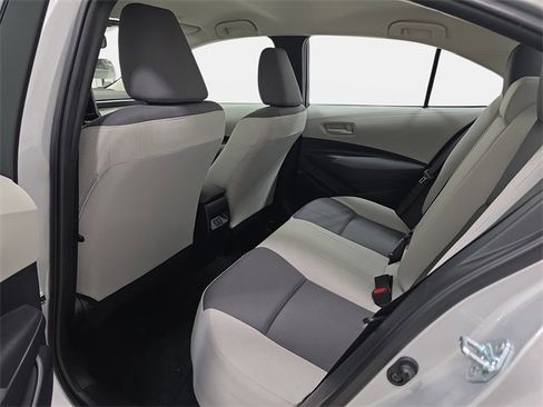 Used 2023 Toyota Corolla LE image 12