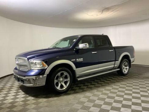 Used 2015 RAM 1500 Laramie w/ Convenience Group AWD/4WD image 9
