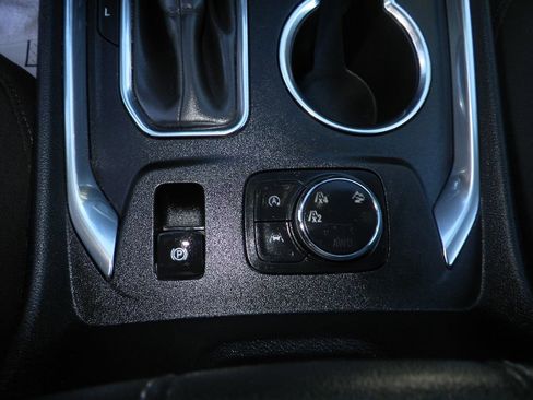 Used 2022 Chevrolet Traverse LT w/ LPO, Cargo Package image 21