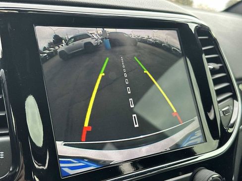 Used 2020 Jeep Grand Cherokee Overland image 23