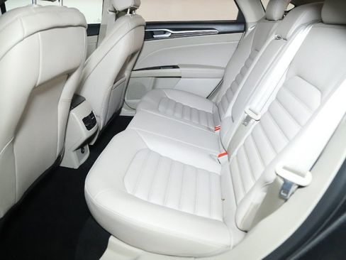 Used 2020 Ford Fusion SEL image 14