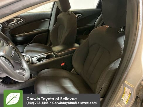 Used 2016 Chrysler 200 Limited image 15