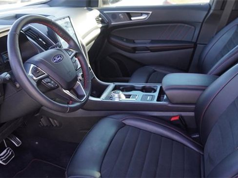 Used 2023 Ford Edge ST-Line image 19